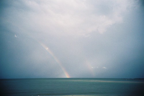 琵琶湖に虹がかかる時