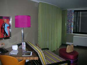 lounge in room